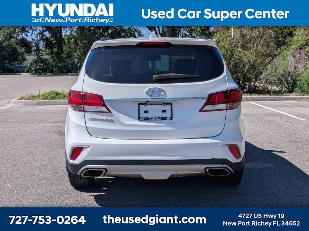 Used 2018 Hyundai Santa Fe SE FWD image 4
