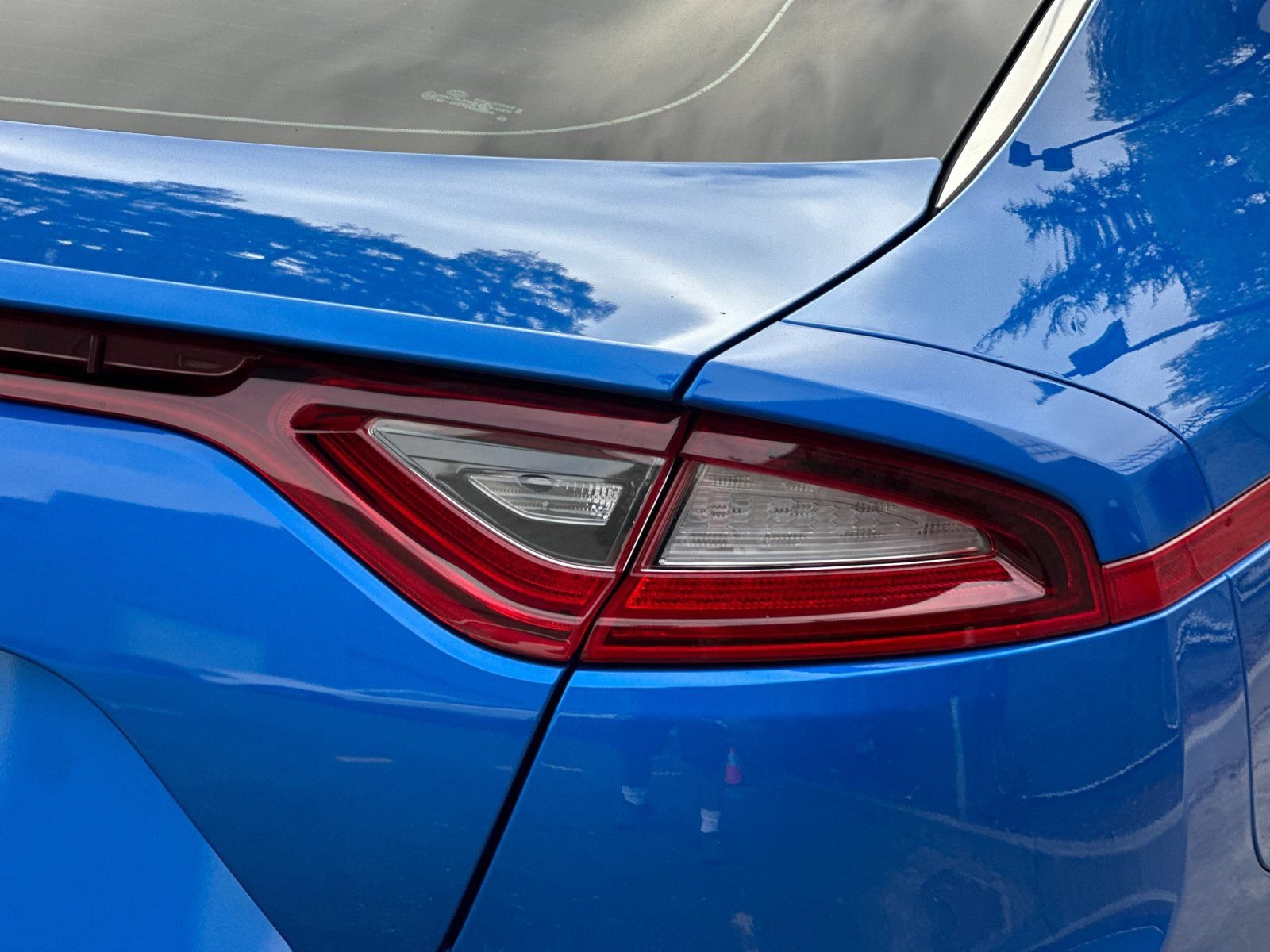 Used 2018 Kia Stinger Premium RWD image 34
