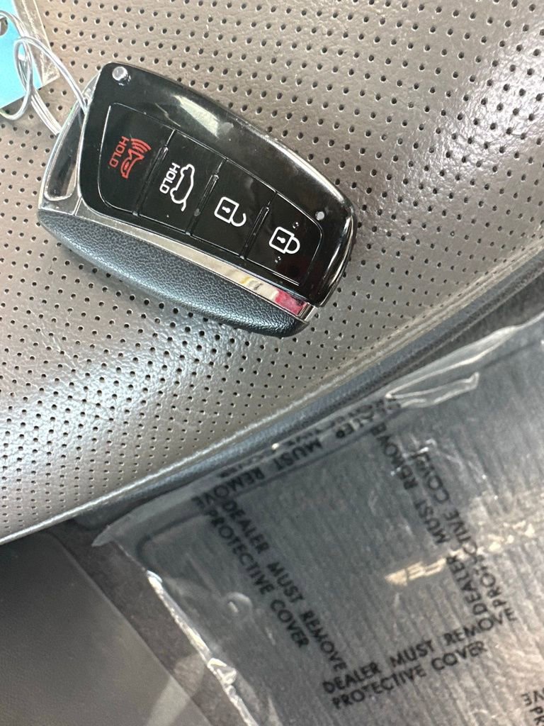 Used 2017 Hyundai Santa Fe Sport FWD image 39