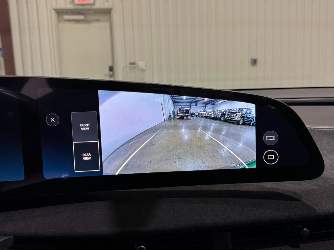 Used 2022 Lucid Air Grand Touring image 32