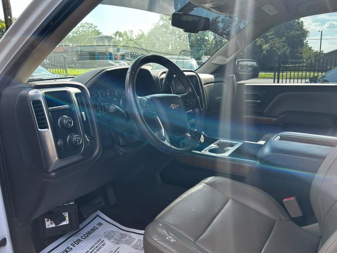 Used 2016 Chevrolet Silverado 1500 LTZ AWD/4WD image 9