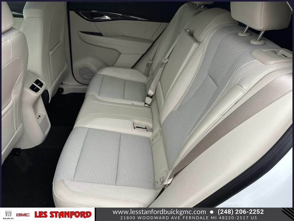 Used 2023 Buick Envision Preferred image 13