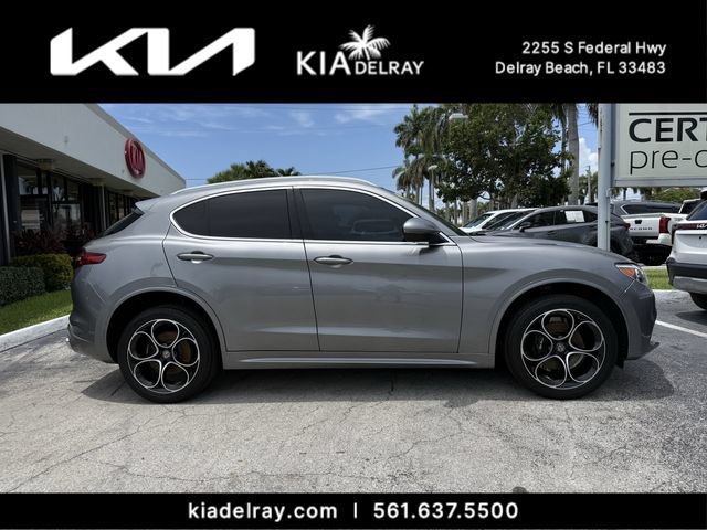Used 2020 Alfa Romeo Stelvio Ti Lusso AWD/4WD image 2