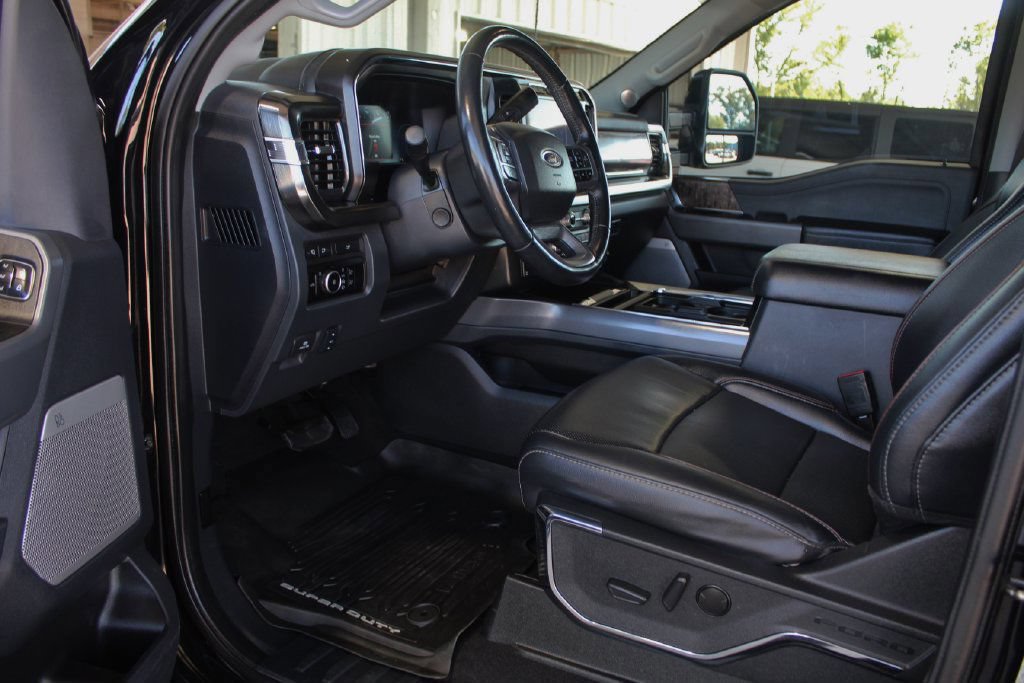 Used 2024 Ford F250 Lariat w/ Lariat Ultimate Package AWD/4WD image 25