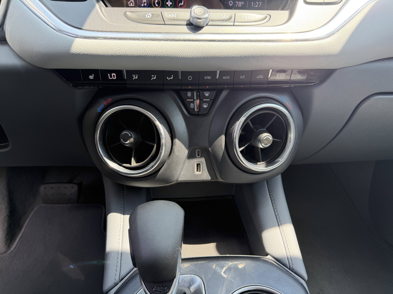 Used 2022 Chevrolet Blazer LT FWD image 28