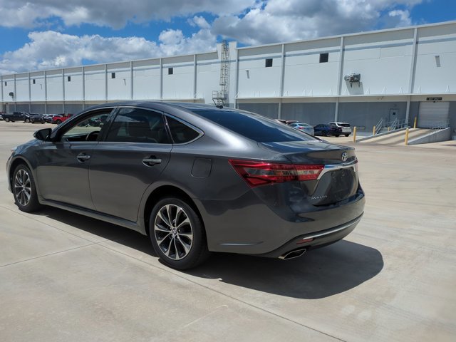 Used 2016 Toyota Avalon XLE FWD image 7