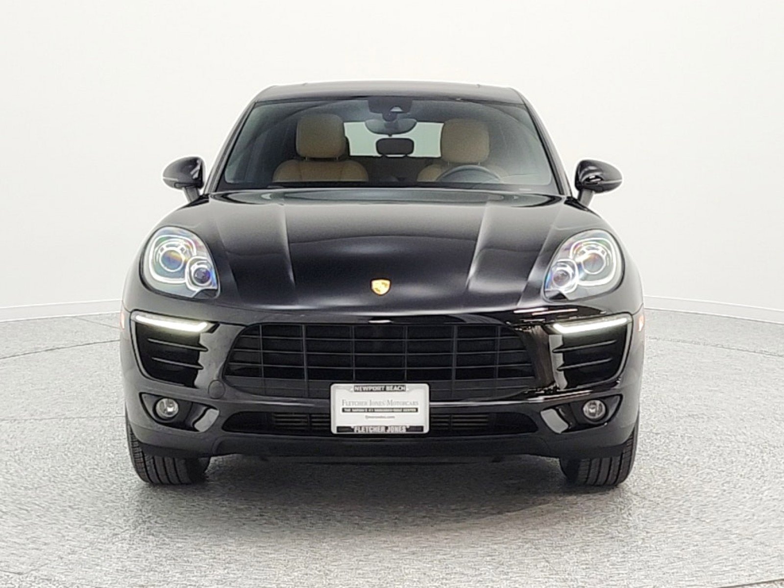 Used 2018 Porsche Macan AWD/4WD image 2