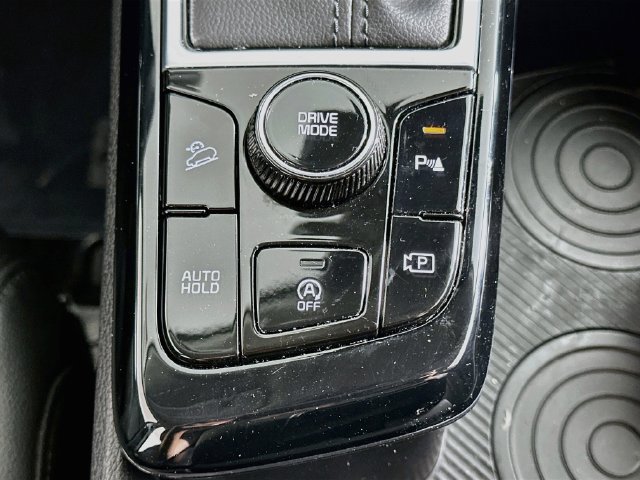 Used 2025 Kia Sportage EX FWD image 19