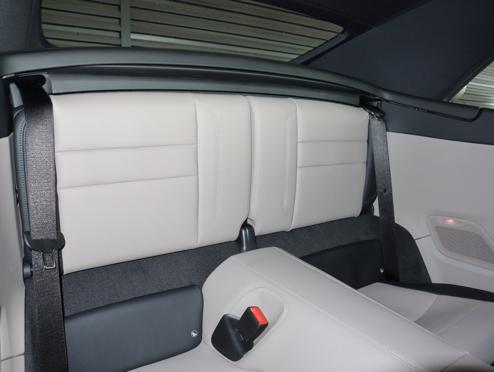 Used 2026 Porsche 911 Carrera image 7