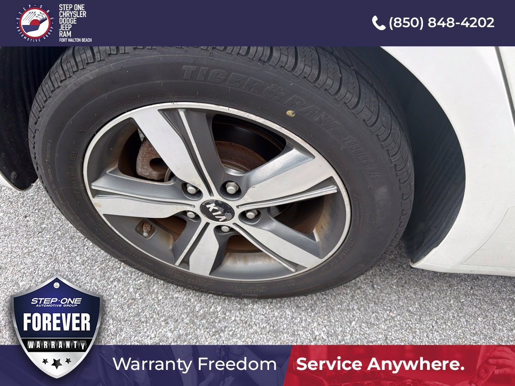 Used 2018 Kia Forte S w/ S Technology Plus Package FWD image 17