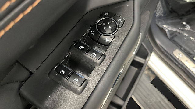Used 2024 Ford Expedition Platinum AWD/4WD image 21