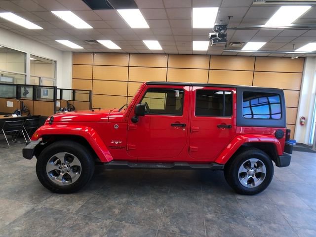 Used 2017 Jeep Wrangler Unlimited Sahara w/ Connectivity Group image 4