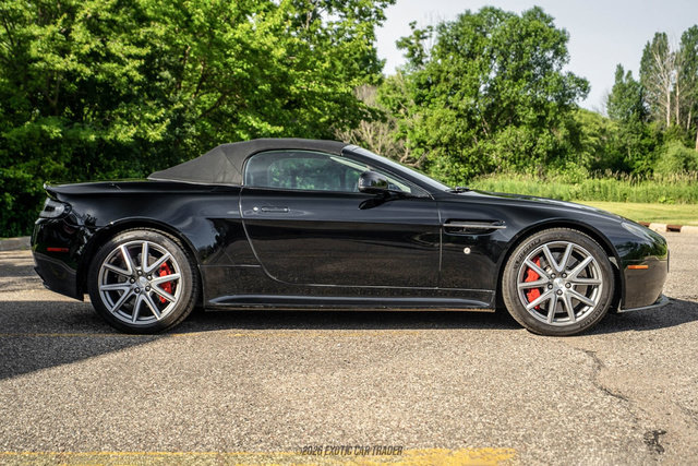 Used 2015 Aston Martin V8 Vantage GT RWD image 22