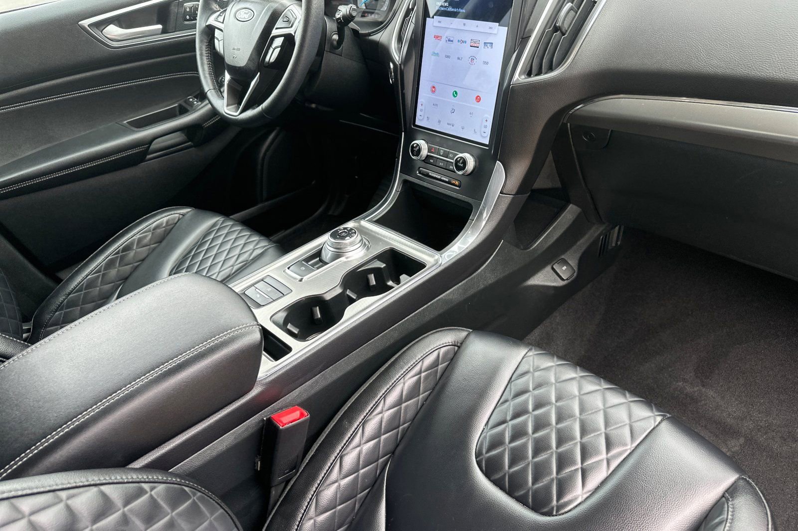 Used 2024 Ford Edge Titanium image 16