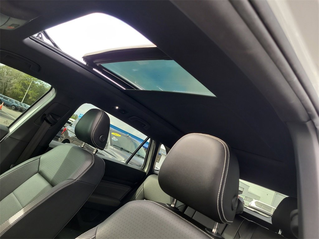 Used 2023 Volkswagen Atlas Cross Sport SE w/ Panoramic Sunroof Package image 21