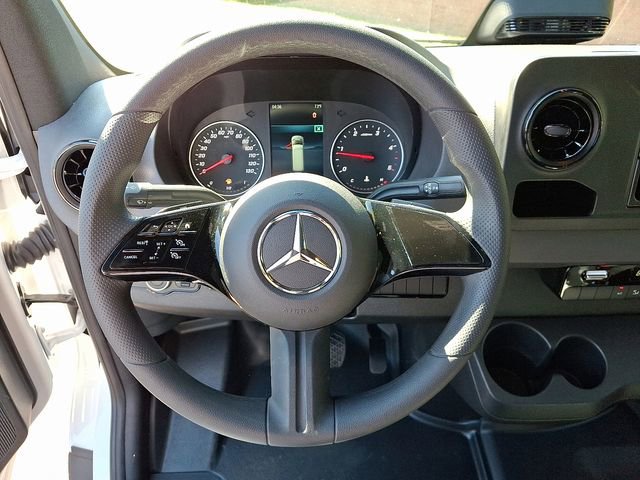 Used 2025 Mercedes-Benz Sprinter 2500 image 17
