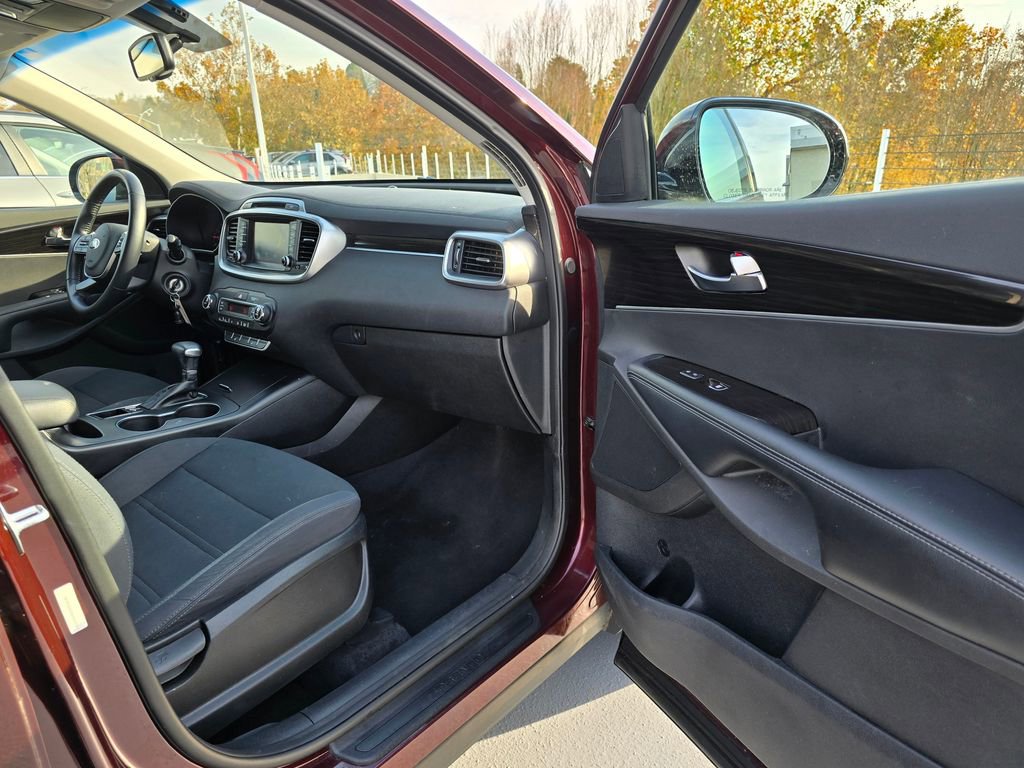 Used 2019 Kia Sorento LX w/ Option Group 020 image 14