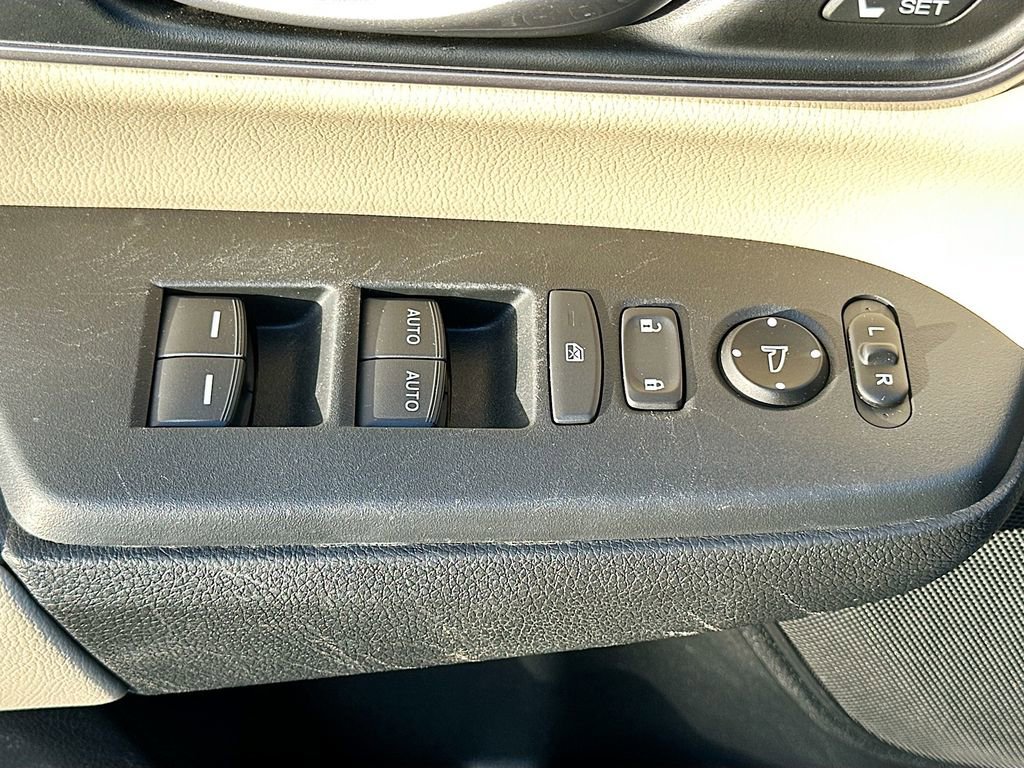 Used 2019 Honda CR-V EX-L image 17
