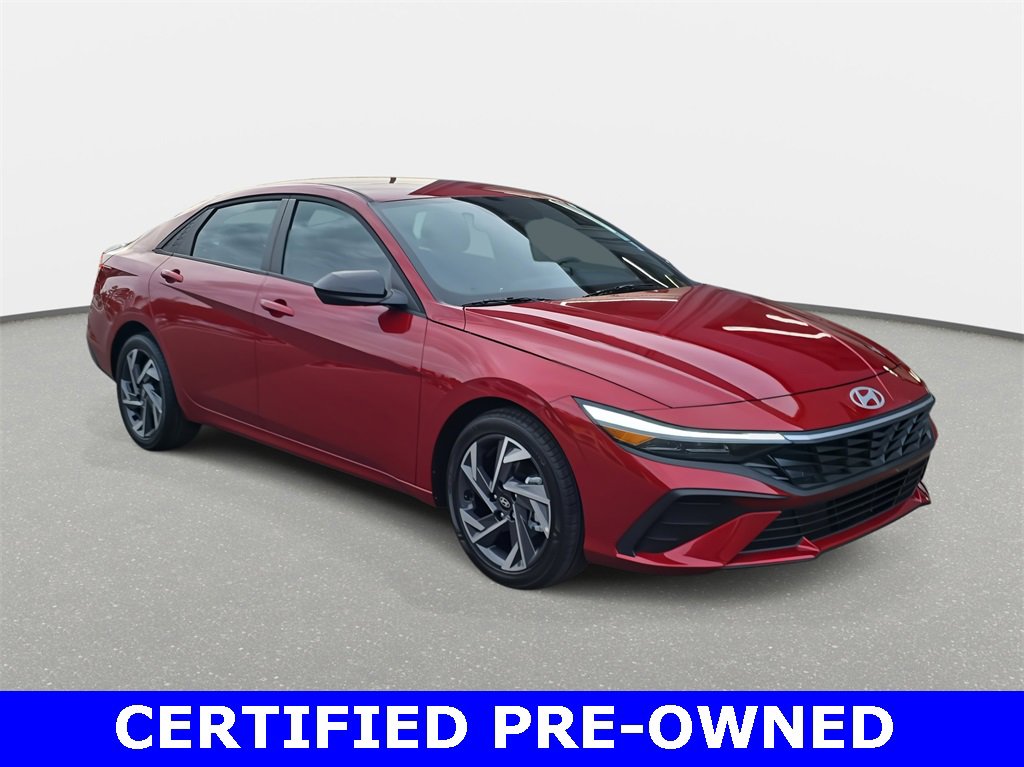 Used 2025 Hyundai Elantra Sport image 3