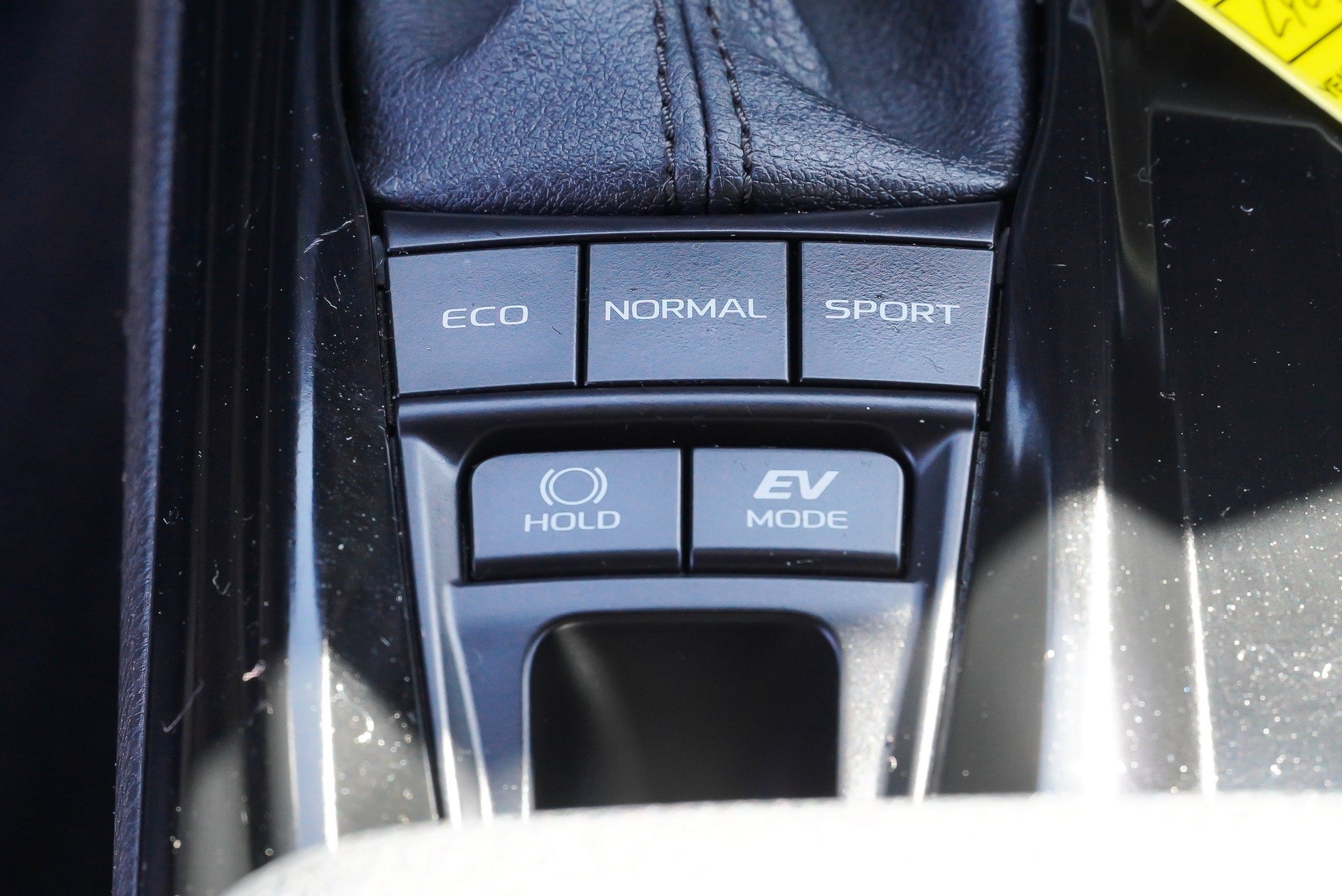 Used 2025 Toyota Camry SE FWD image 37