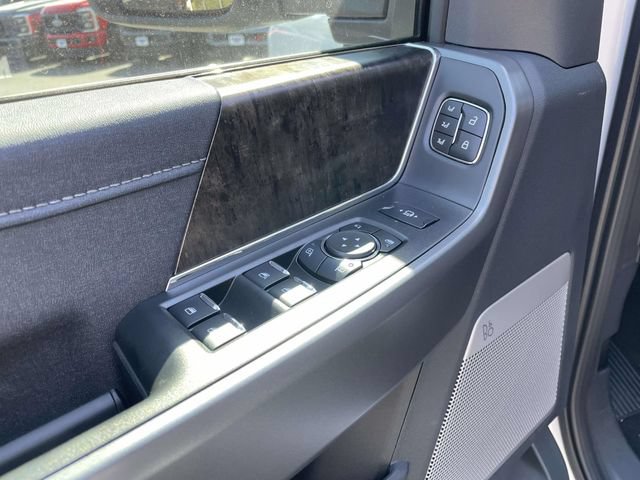 New 2026 Ford F250 Lariat w/ Black Appearance Package AWD/4WD image 14