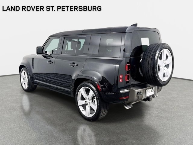 Certified 2025 Land Rover Defender 110 X-Dynamic SE AWD/4WD image 7