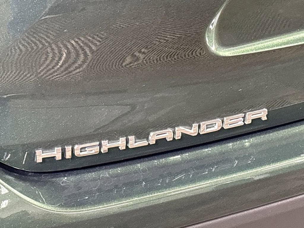 Used 2023 Toyota Highlander L image 23