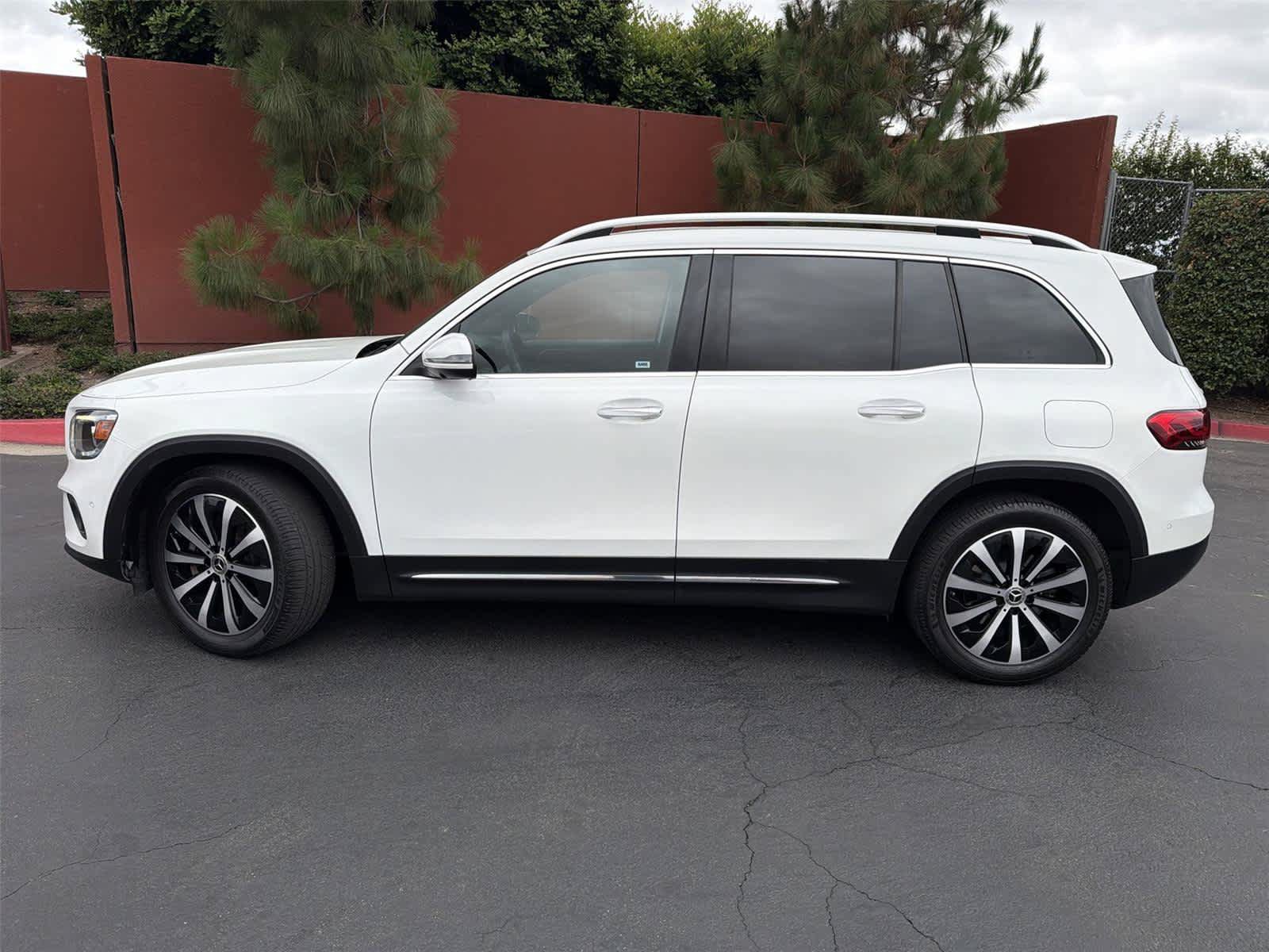 Used 2022 Mercedes-Benz GLB 250 image 3