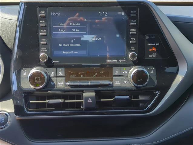 Certified 2022 Toyota Highlander XLE image 11