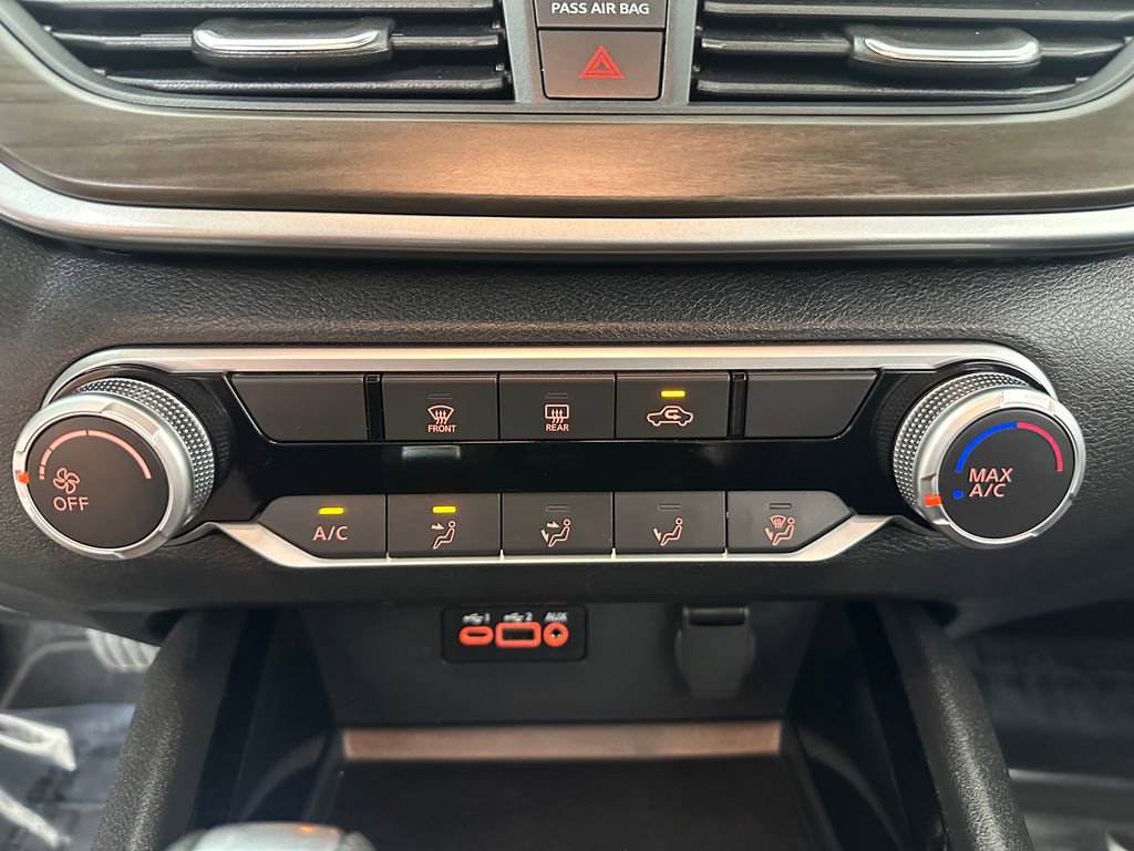 Used 2024 Nissan Altima 2.5 SV FWD image 30