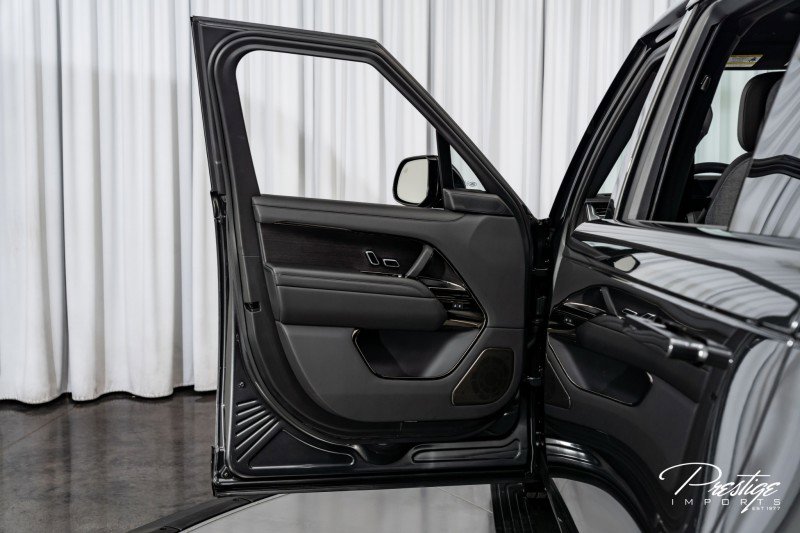 Used 2024 Land Rover Range Rover SV image 24