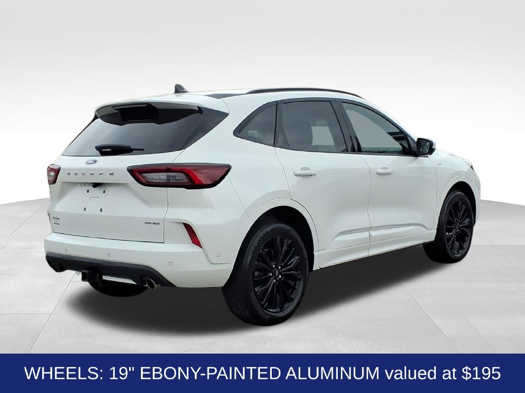 Used 2023 Ford Escape ST-Line Elite w/ Premium Technology Package AWD/4WD image 6