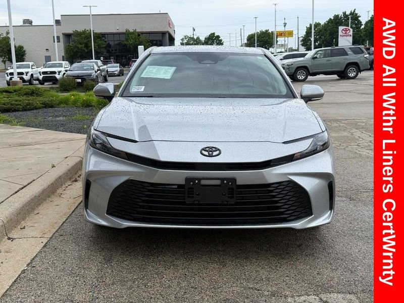 Used 2025 Toyota Camry LE AWD/4WD image 8