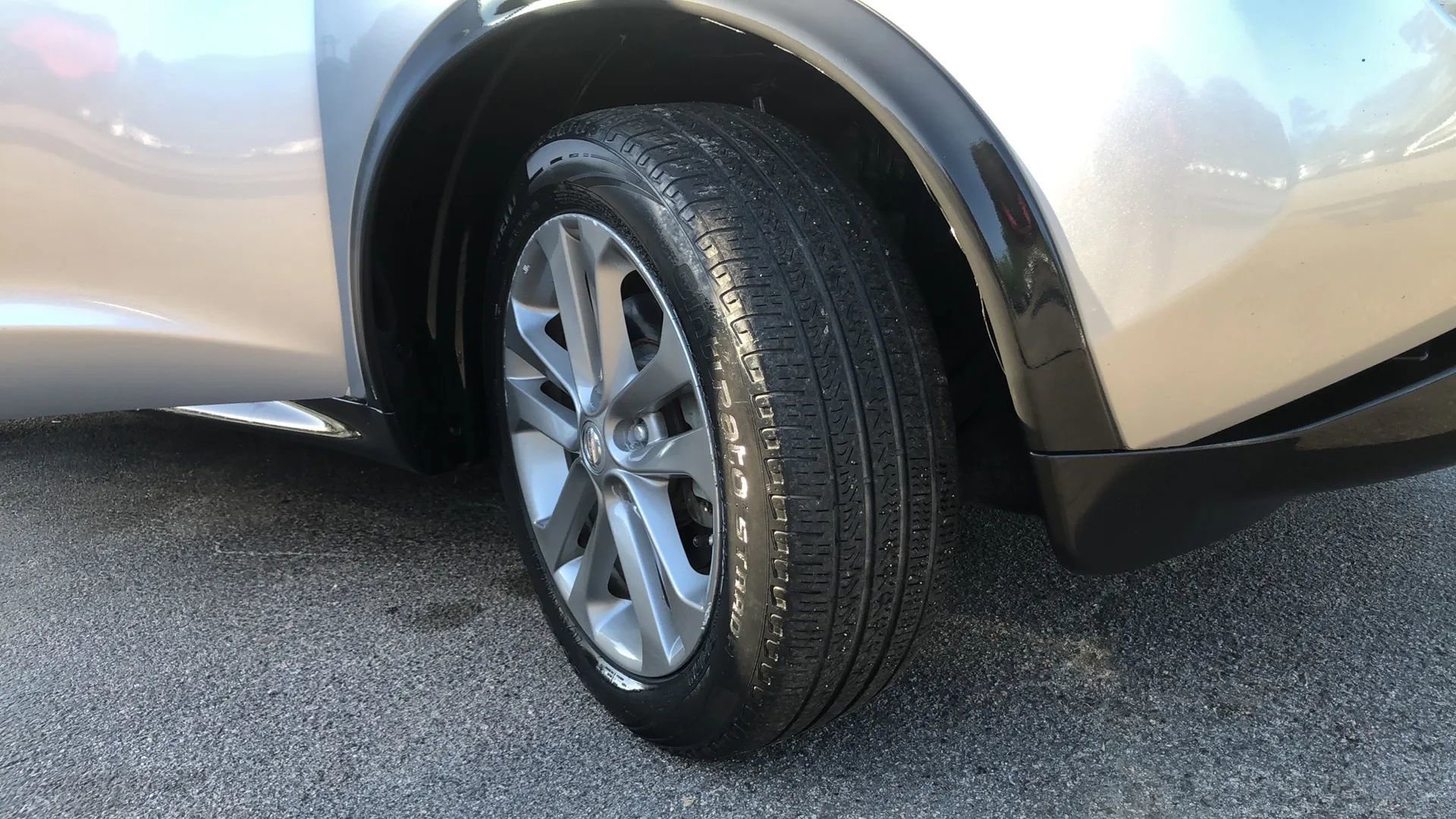 Used 2011 Nissan Juke SL image 32