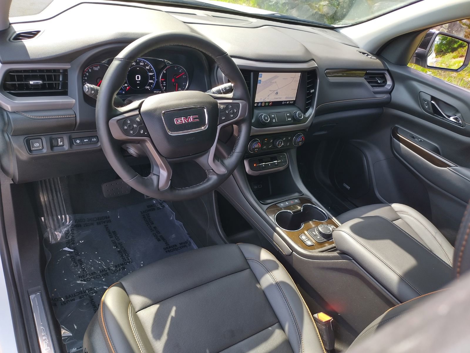 Used 2023 GMC Acadia AT4 w/ Technology Package image 11