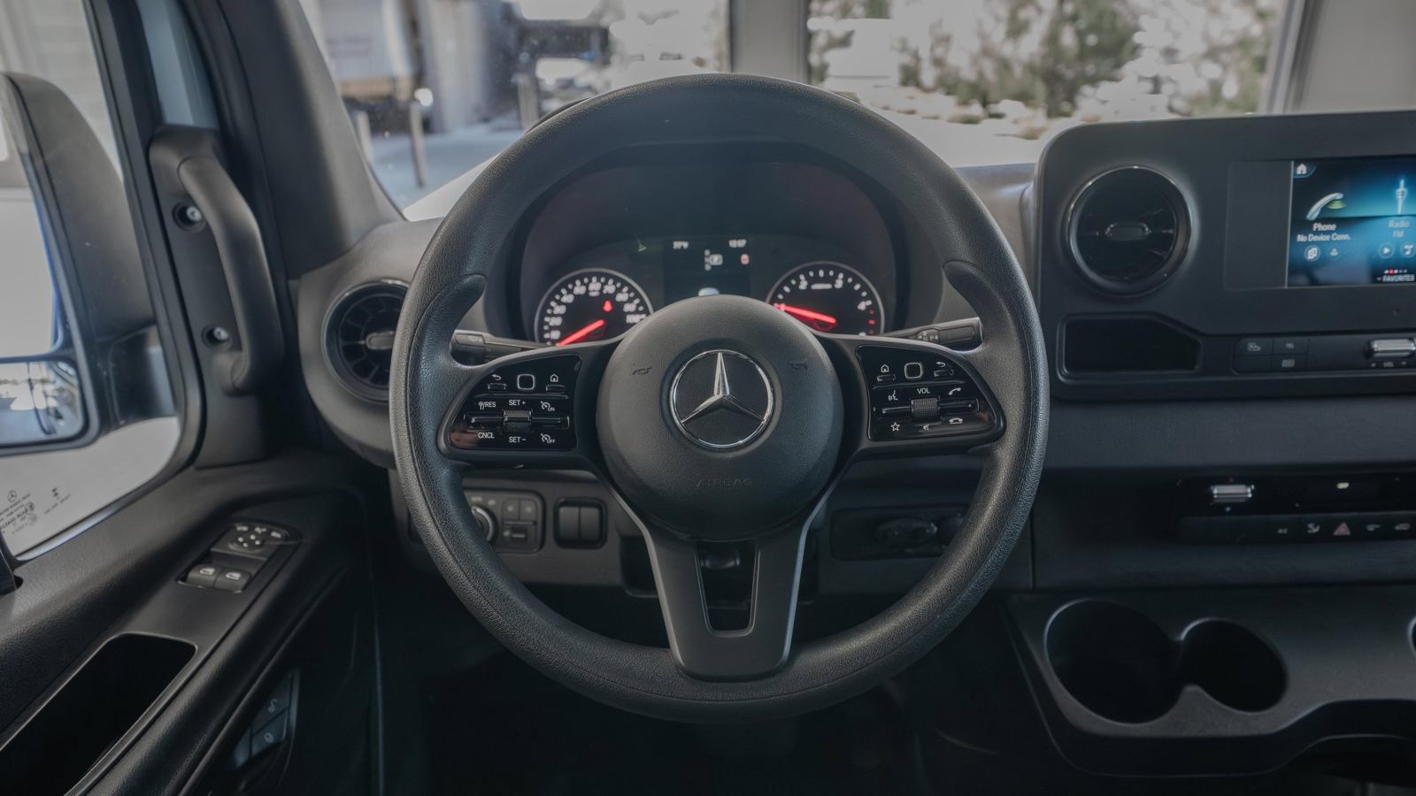 Used 2023 Mercedes-Benz Sprinter 2500 image 9