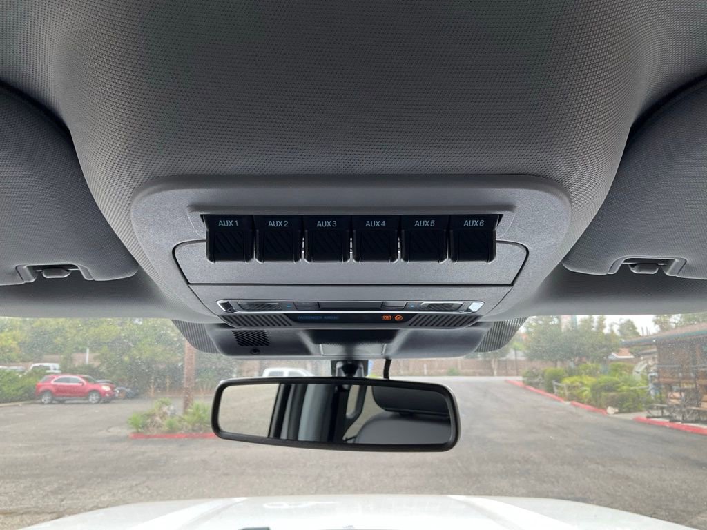 Certified 2025 Ford F350 Lariat w/ Black Appearance Package image 72