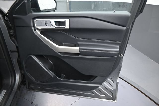 Used 2023 Ford Explorer Limited w/ Hybrid Equipment Group 310A AWD/4WD image 13