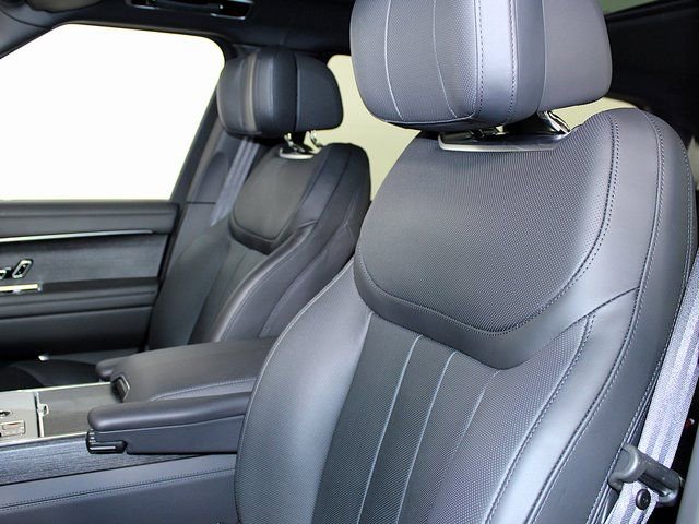 Used 2025 Land Rover Range Rover Autobiography AWD/4WD image 21