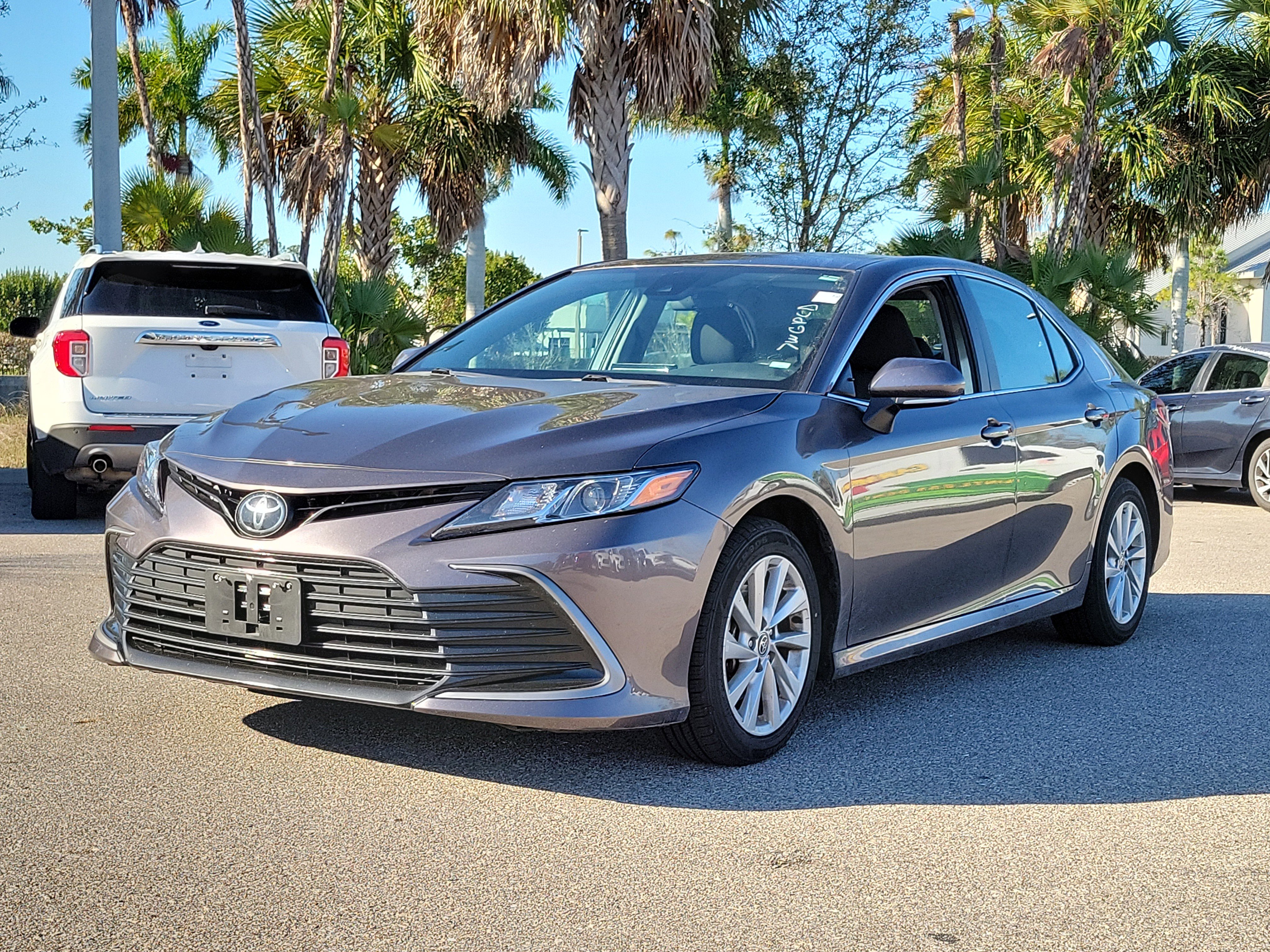 Used 2024 Toyota Camry LE image 3