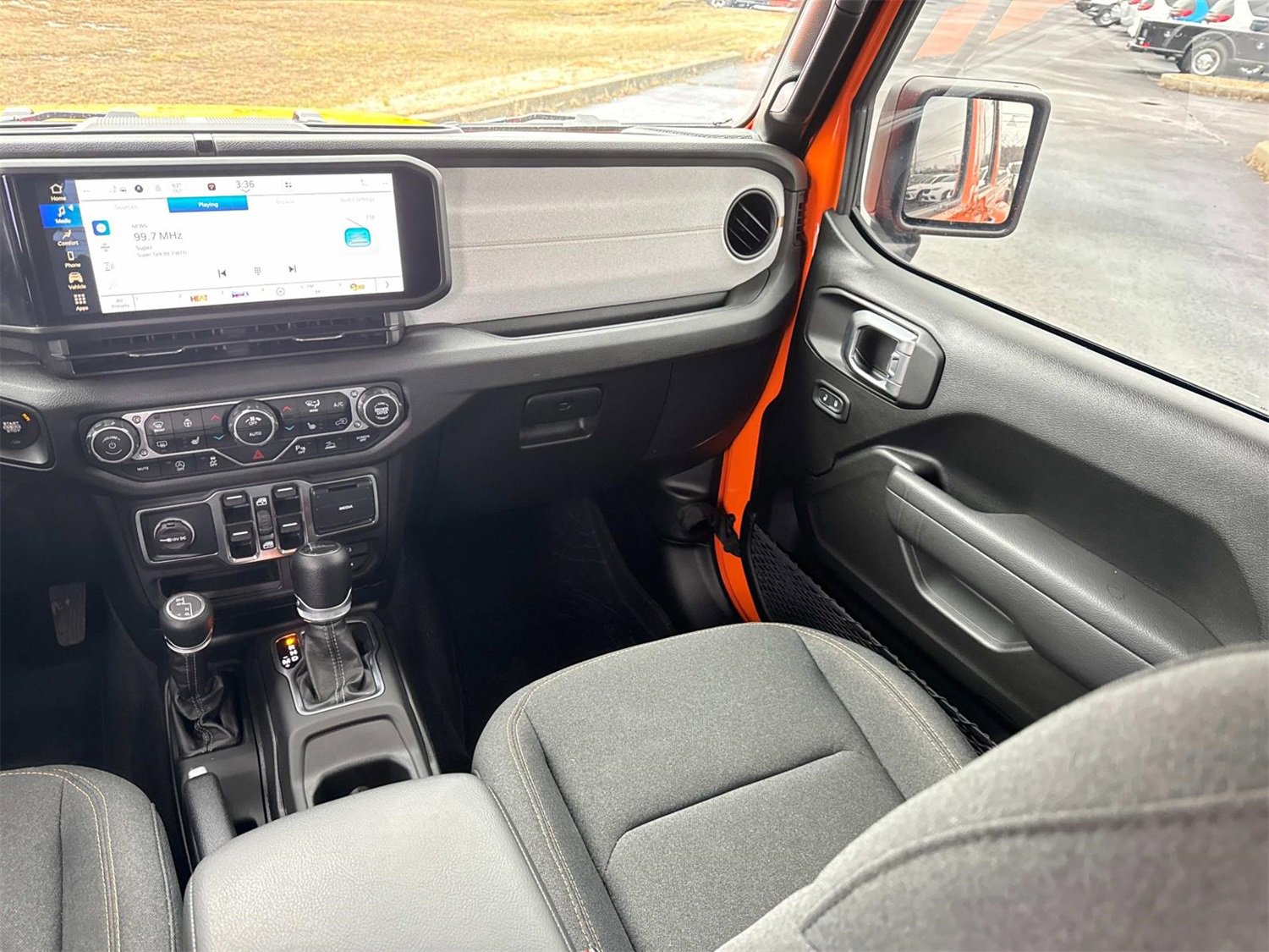 Used 2025 Jeep Gladiator Sport image 18