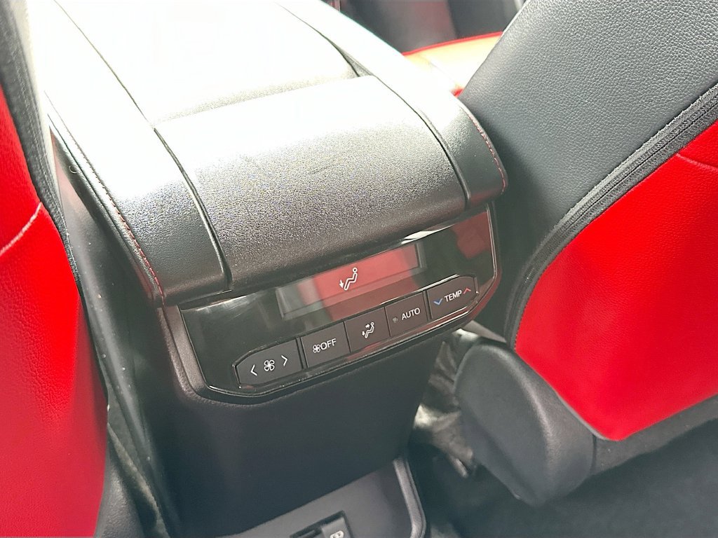Used 2023 Toyota Highlander XSE AWD/4WD image 34