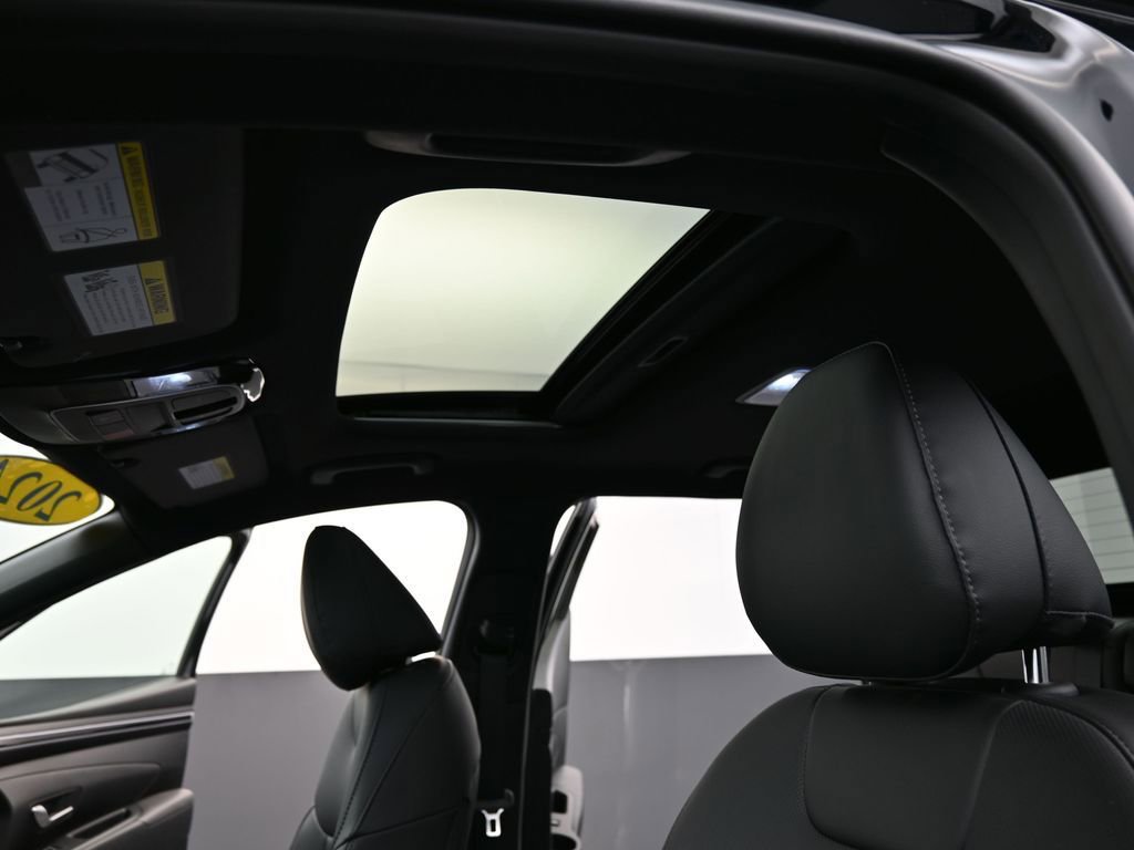 Certified 2024 Hyundai Santa Cruz Night image 14