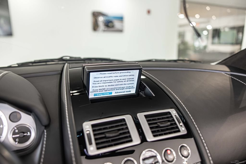 Used 2011 Aston Martin V8 Vantage S RWD image 26