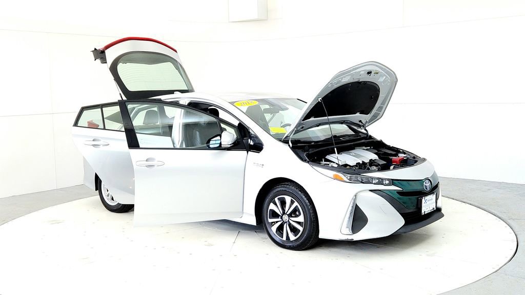 Certified 2018 Toyota Prius Prime Premium FWD image 12