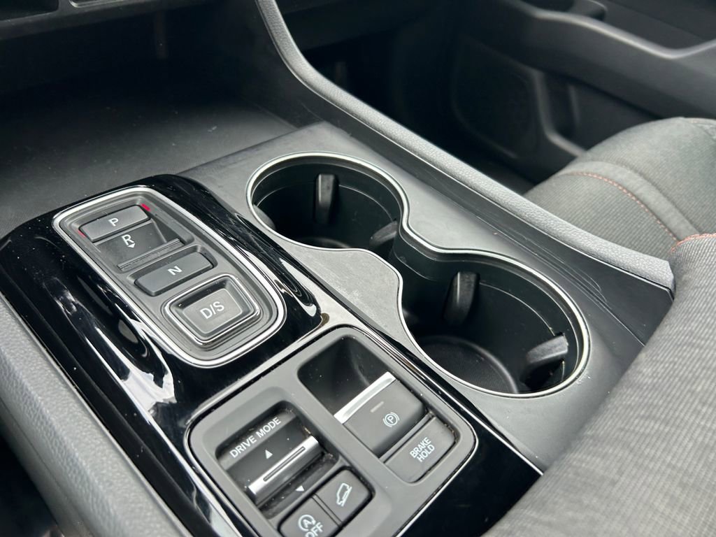 Used 2023 Honda Pilot Sport image 26