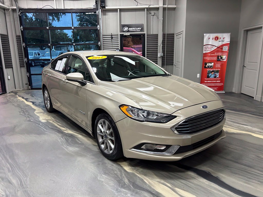 Used 2017 Ford Fusion SE