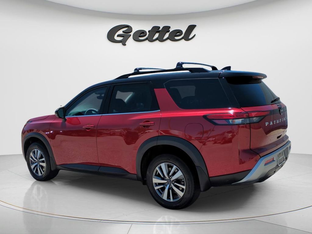 Certified 2024 Nissan Pathfinder SL FWD image 7