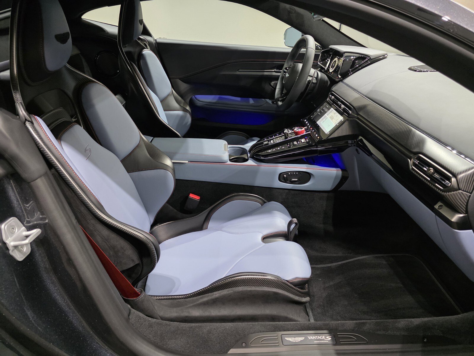 New 2026 Aston Martin V8 Vantage S RWD image 21