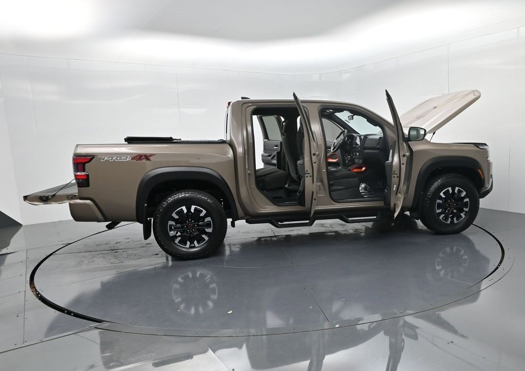 Used 2023 Nissan Frontier PRO-4X w/ Technology Package image 55